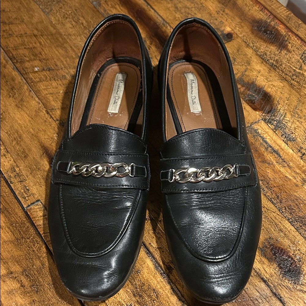 Massimo Dutti Black Leather Slip-On Loafers with Chain Accent